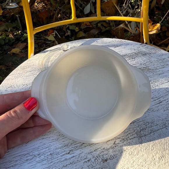 Vintage Fire King White Covered Dish - Picture 8 of 8